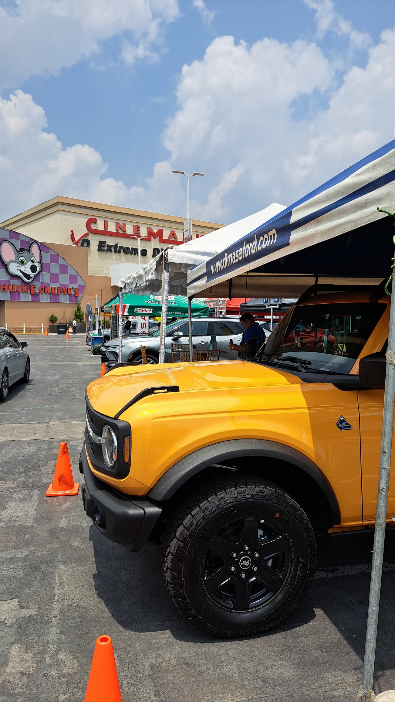 Ford-Expo-Overland-Lo-MAs-Extremo-Foto_5