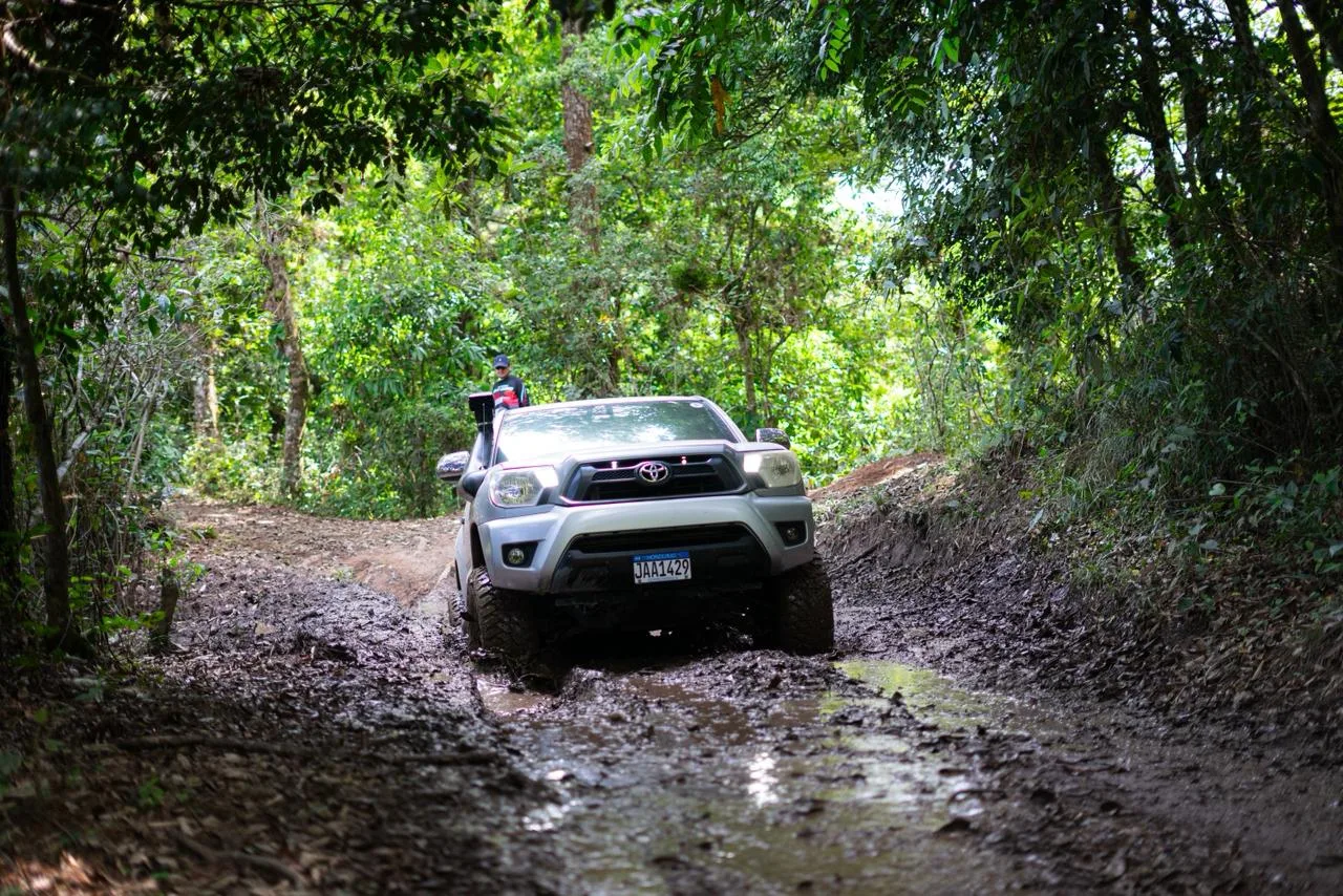 Overland Lo Más Extremo - Valle de Ángeles, Honduras - www.lorenzana.live