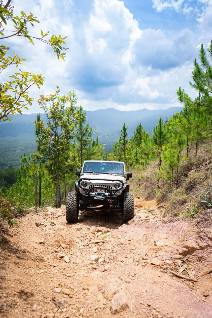 Overland Lo Más Extremo - Valle de Ángeles, Honduras - www.lorenzana.live