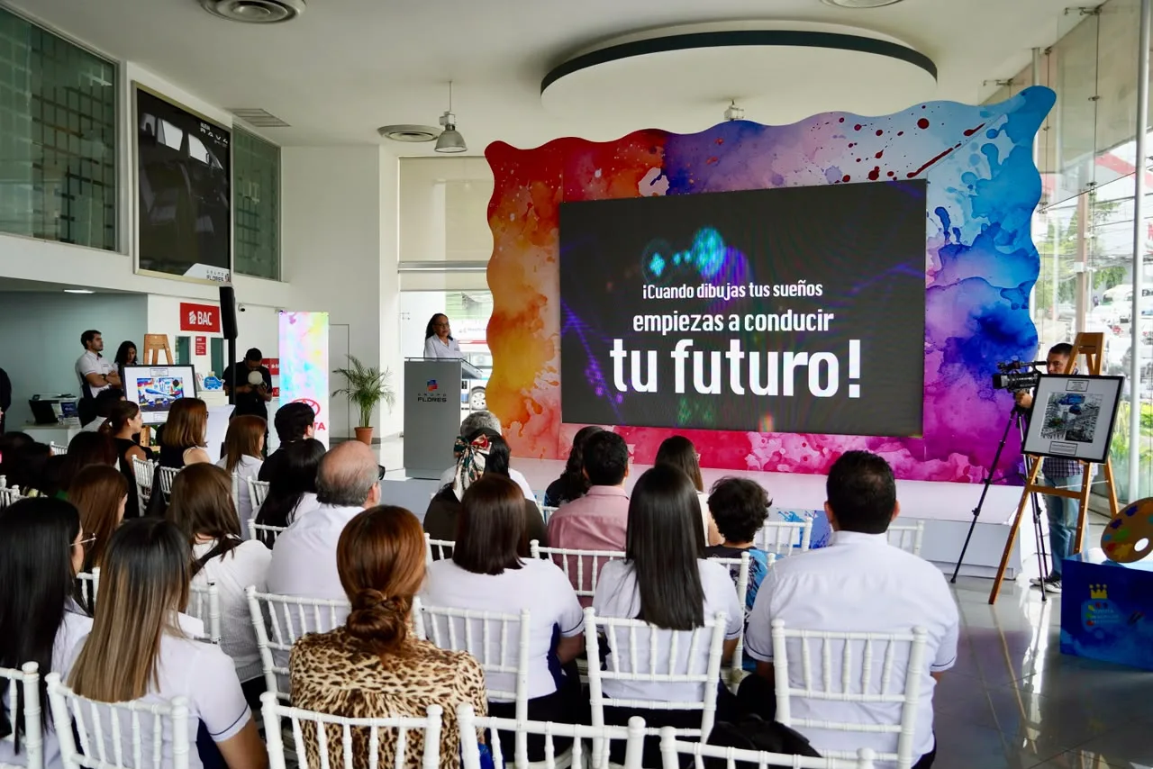 Dream Car Art Contest - Responsabilidad Social Empresarial - TOYOTA - www.lorenzana.live - Chistian Lorenzana