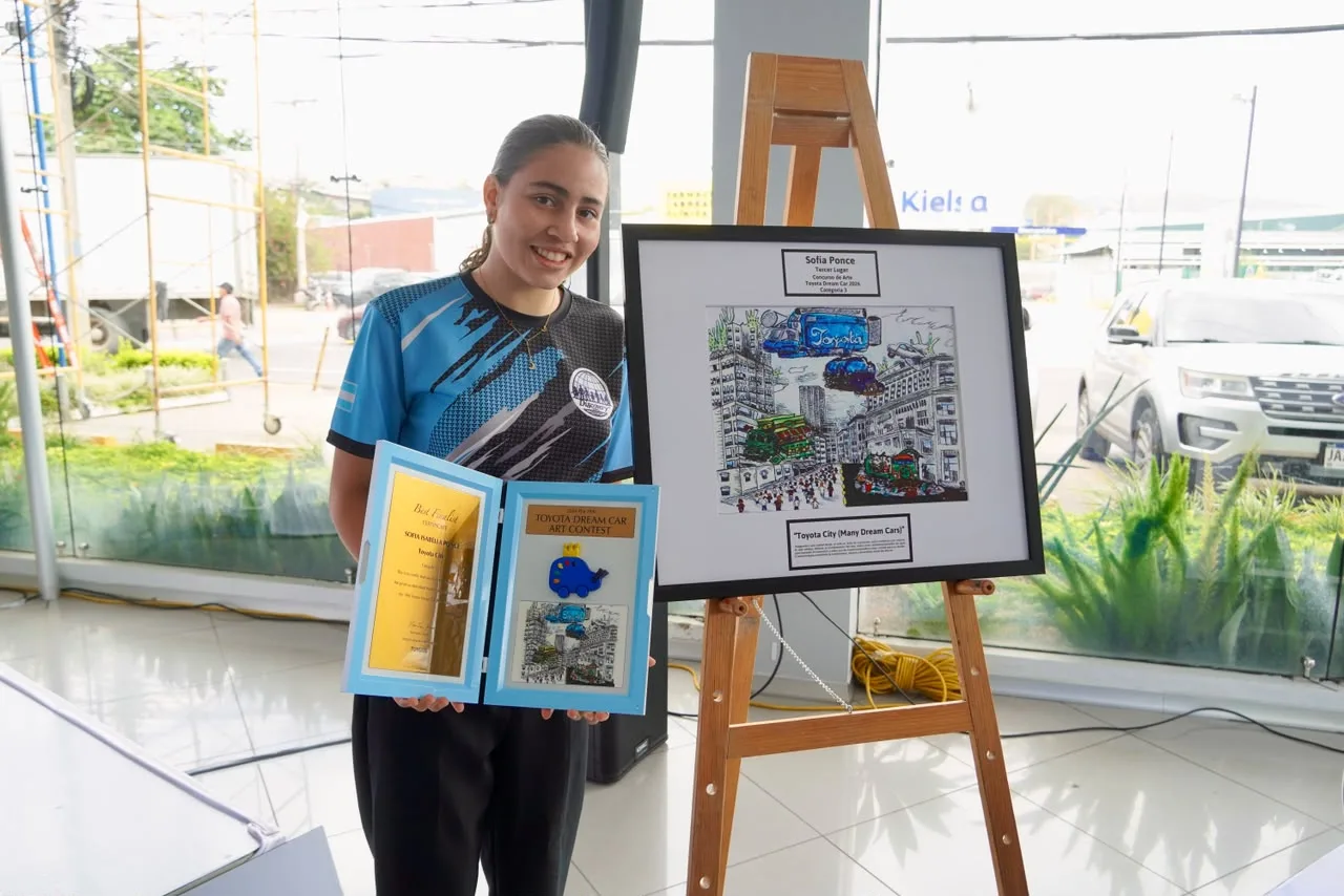 Dream Car Art Contest - Responsabilidad Social Empresarial - TOYOTA - www.lorenzana.live - Chistian Lorenzana